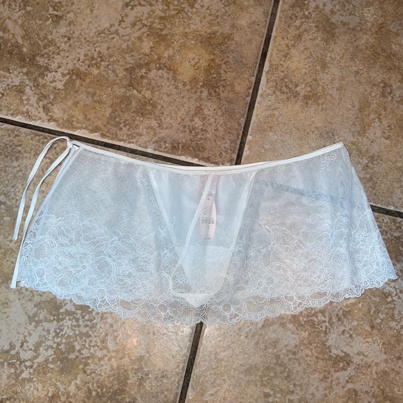 Victoria’s secret Sexy Thong NWT Large - Picture 2 of 3